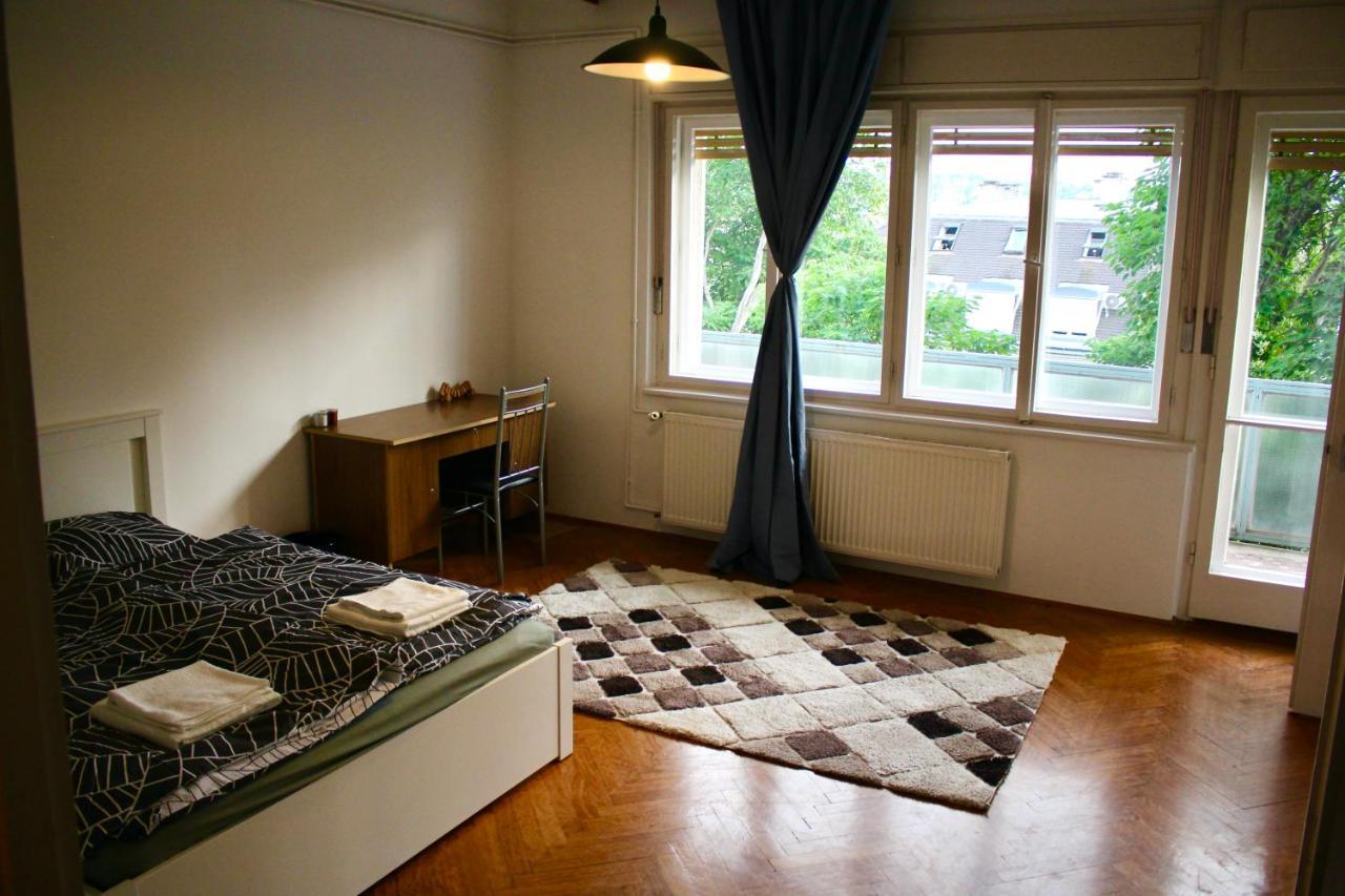 Castle Stallion Apartment บูดาเปสต์ ภายนอก รูปภาพ