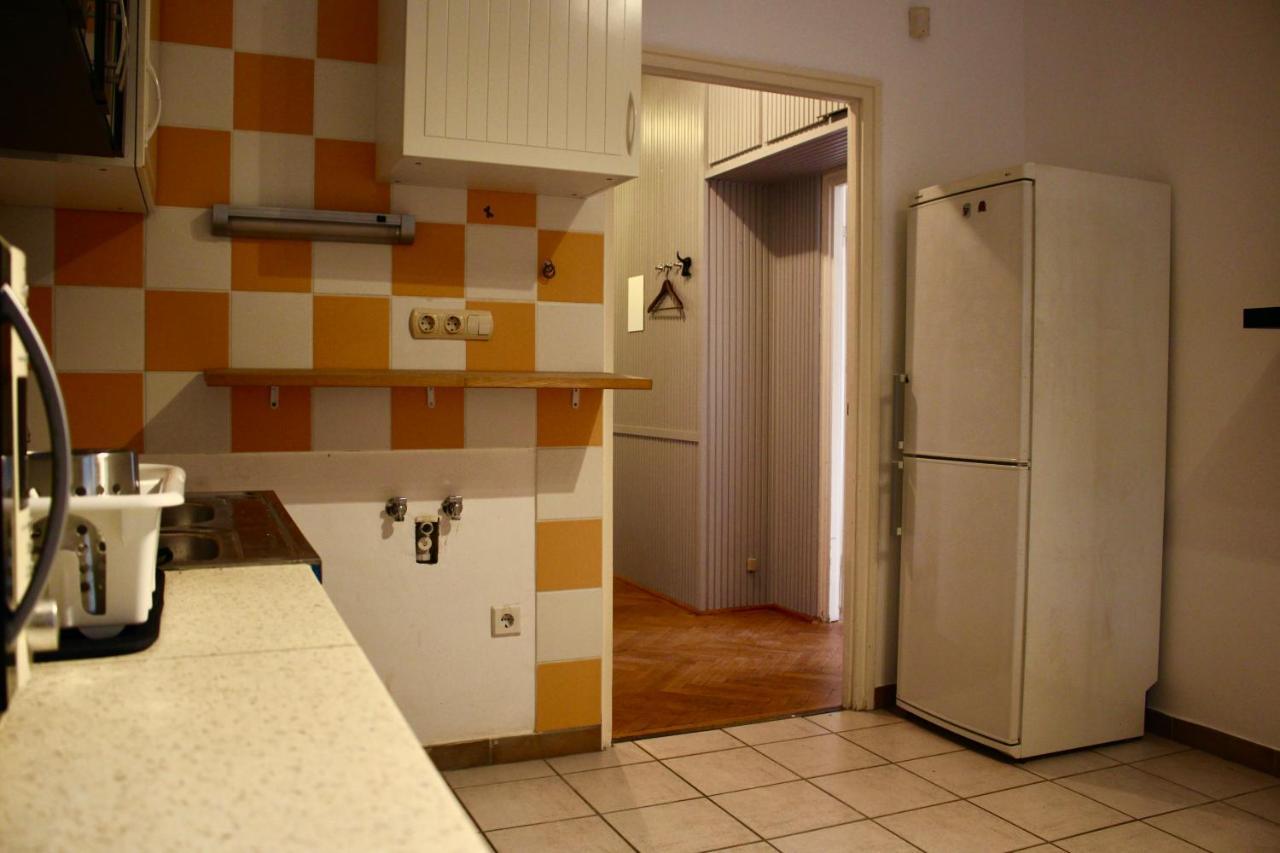 Castle Stallion Apartment บูดาเปสต์ ภายนอก รูปภาพ