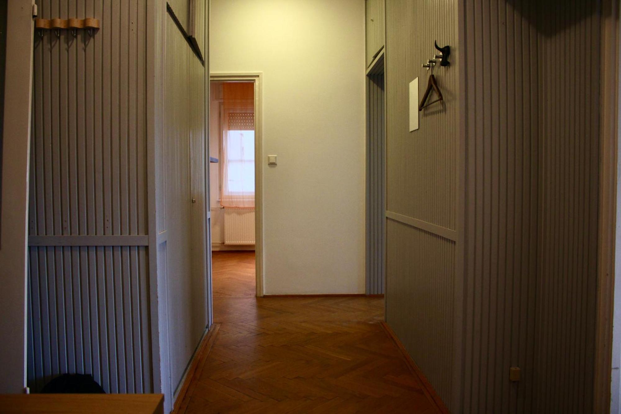 Castle Stallion Apartment บูดาเปสต์ ภายนอก รูปภาพ