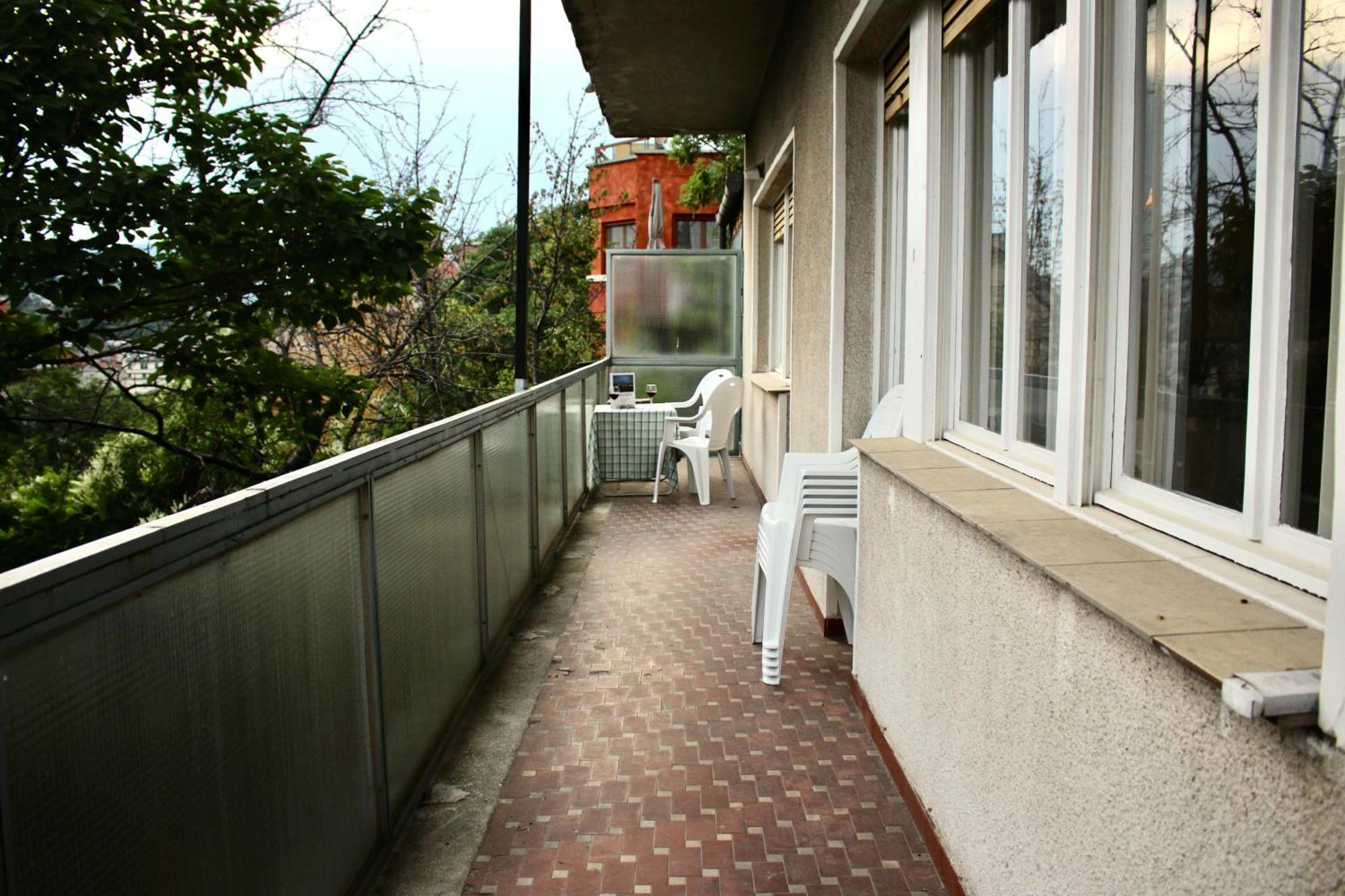 Castle Stallion Apartment บูดาเปสต์ ภายนอก รูปภาพ